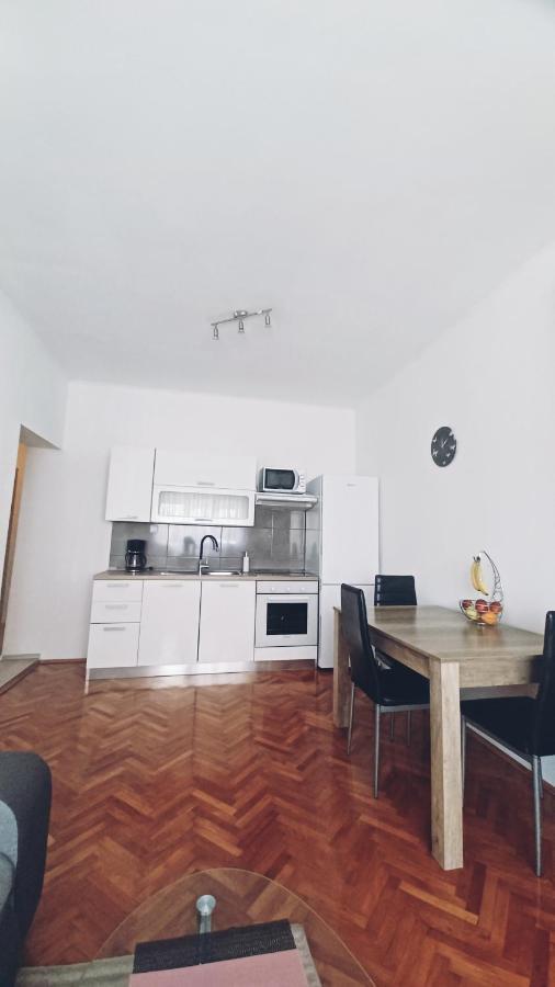 Apartman Dora Apartamento PUY Exterior foto