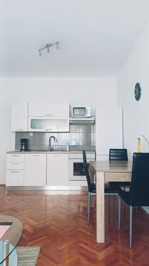 Apartman Dora Apartamento PUY Exterior foto